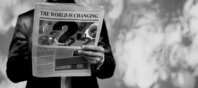 Man holding a newspaper. Picture: Pixabay